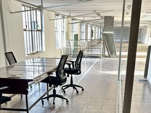 Local d'activité 1000 m²