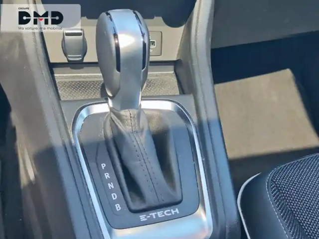 Renault Captur 1.6 e-tech hybride 145ch techno — photo 8