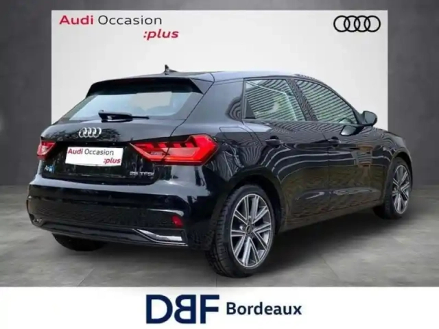 Audi A1 25 tfsi 95 ch s tronic 7 design — photo 5