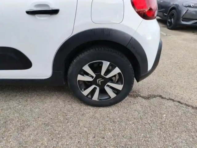 Citroën C3 1.2 puretech 110ch s&amp;s shine eat6 — photo 11