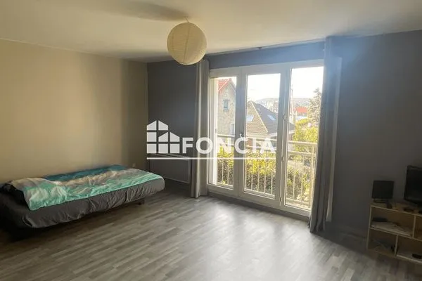 Studio 1 pièce 32 m²