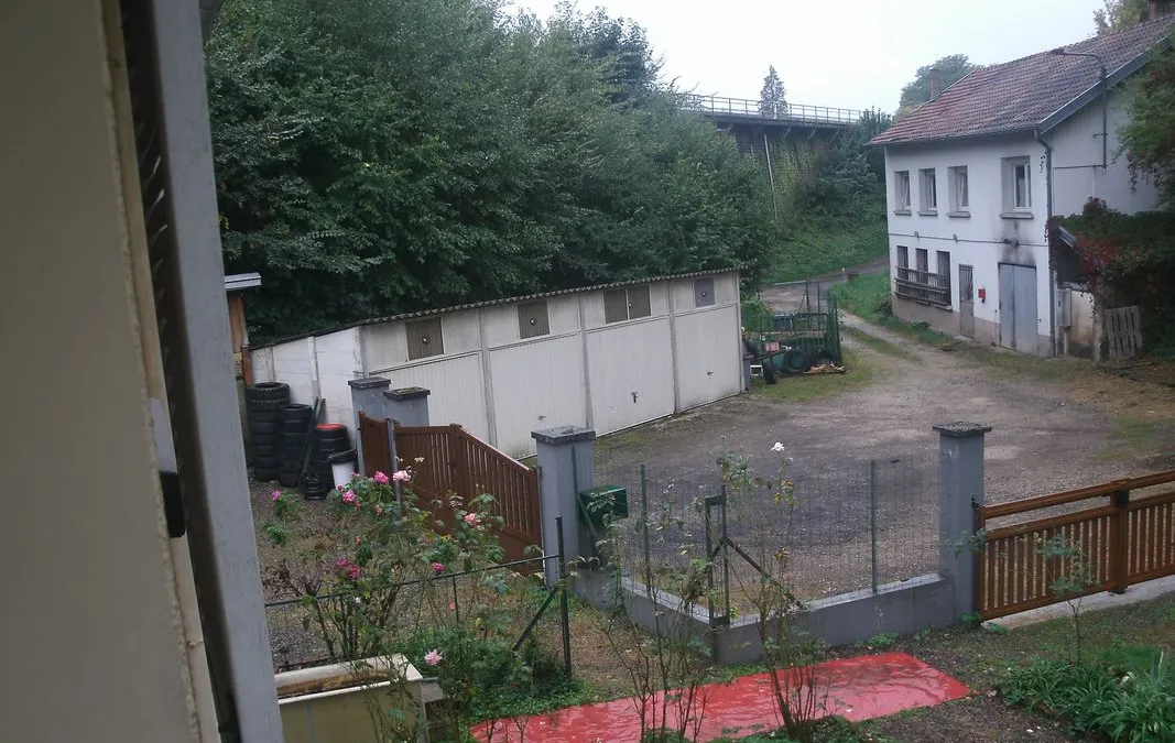 Photo 1