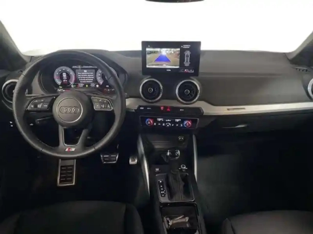 Audi Q2 35 tfsi 150 s tronic 7 s line — photo 8