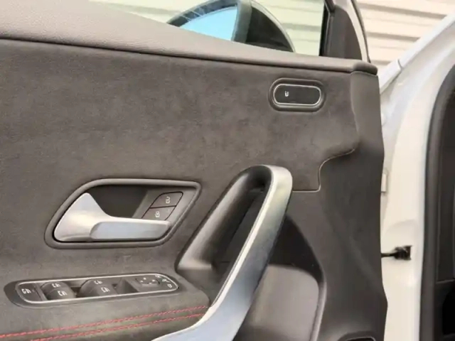 Mercedes Classe A 180 d amg line /177 li — photo 9