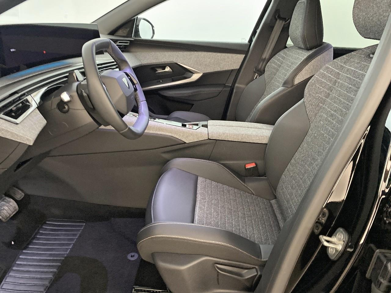 Peugeot 5008 hybrid 145 ch e-dcs6 allure — photo 9