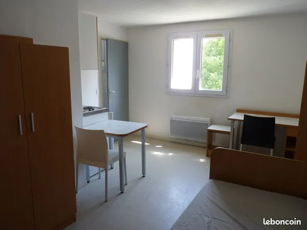 Joli Studio dans Résidence Etudiante proche Europole, avec parking couvert