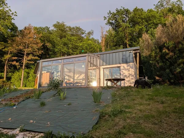 Vends maison avec un cadre à couper le souffle - 95m²