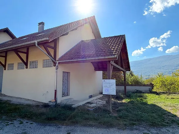 Maison à rénover de 104m² avec terrain de 368m²