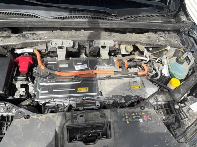 Renault Megane e-tech ev60 220 ch optimum charge — photo 8