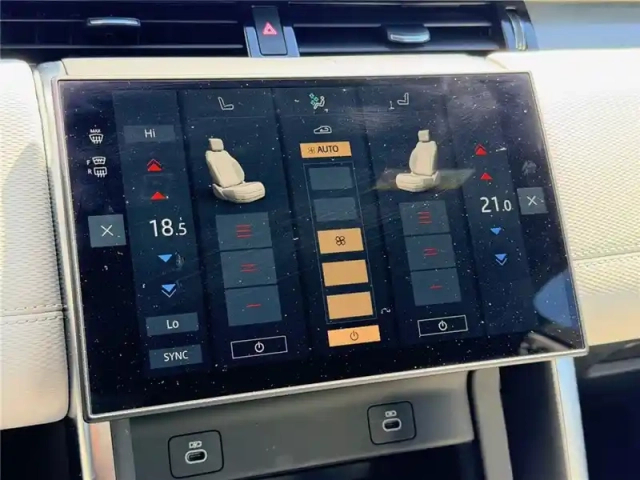 Land Rover Discovery Sport p270e phev awd bva — photo 21