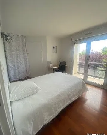 1 chambre dans colocation 4 filles Angers proche UCO, IFEPSA, ESA