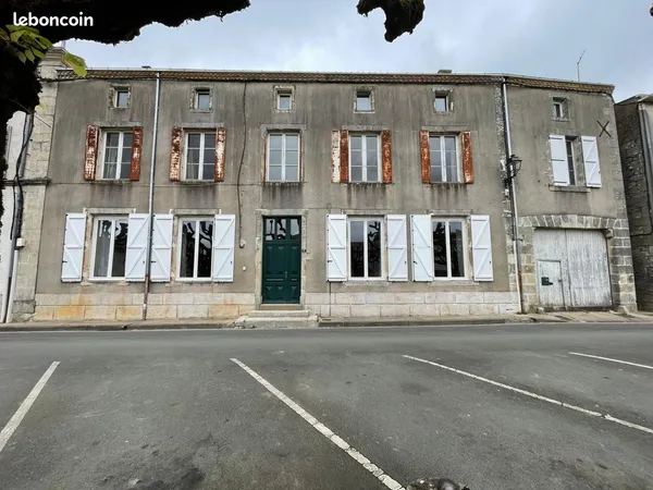 Maison 14 pièces 264 m²