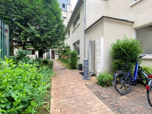 Exclusivité Corpimmo. Excellent rapport/loyer. 3 Surfaces utiles divisible (78m², 86 m² et 105 m²).B