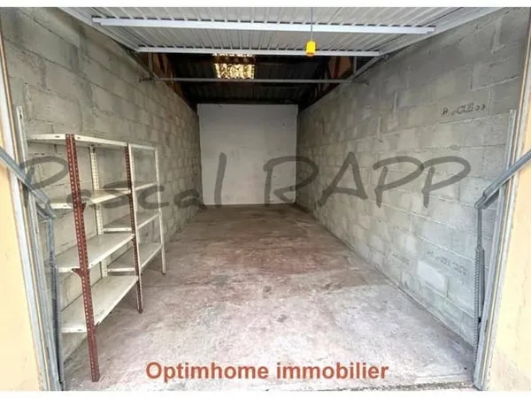 Parking 100 m²