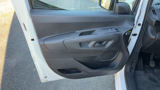 Opel Combo 1.5 CDTi 102 - Cargo Pack Clim – 2019 – 44689 km – Diesel – Boîte Manuelle — photo 44