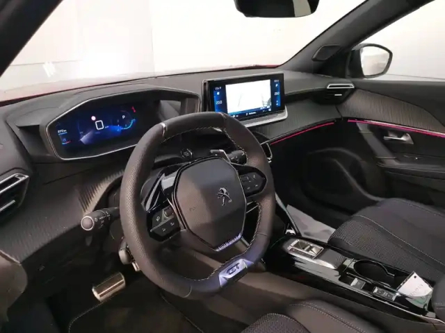 Peugeot 2008 puretech 130 s&amp;s eat8 — photo 27