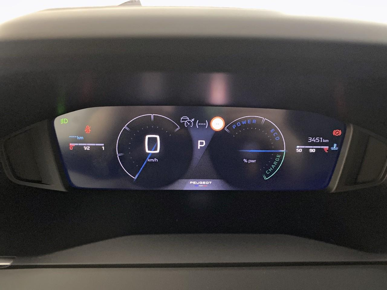 Peugeot 2008 hybrid 145 ch e-dcs6 allure — photo 13
