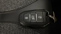 Peugeot 3008 1.2 PureTech 130ch Allure S&S — photo 16