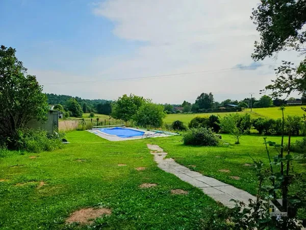 Maison 5 pièces 233 m²