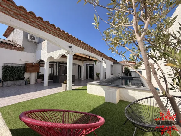 Villa 9 pièces 235 m²