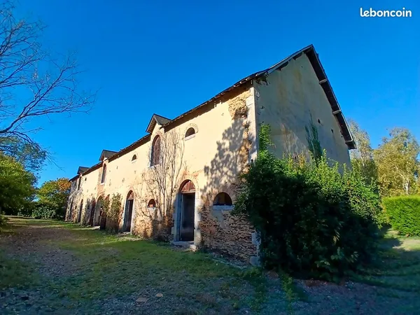 Maison 650 m² BAZOUGERS