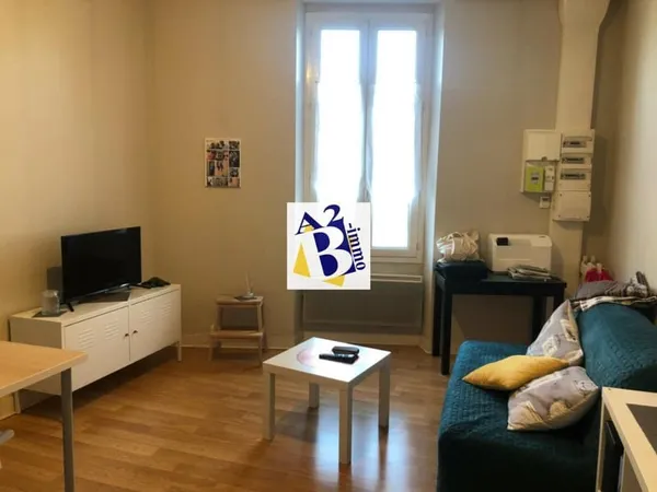 ANGOULEME HYPER CENTRE APPT T2