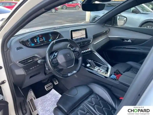 Peugeot 3008 hybrid4 300 e-eat8 — photo 10