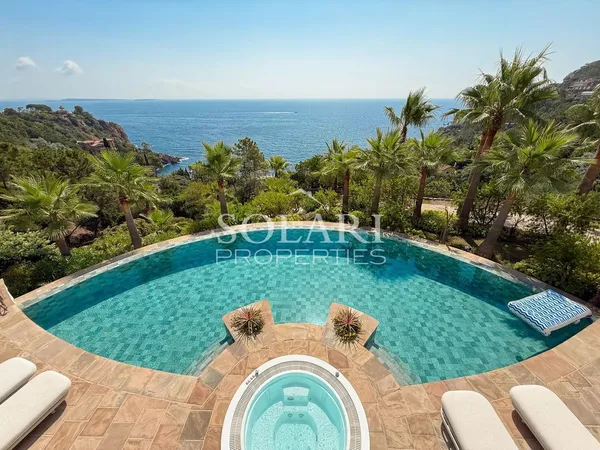 Villa 7 pièces 344 m²