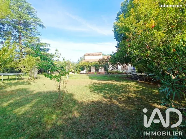 Maison familiale 10 pièces 273 m²