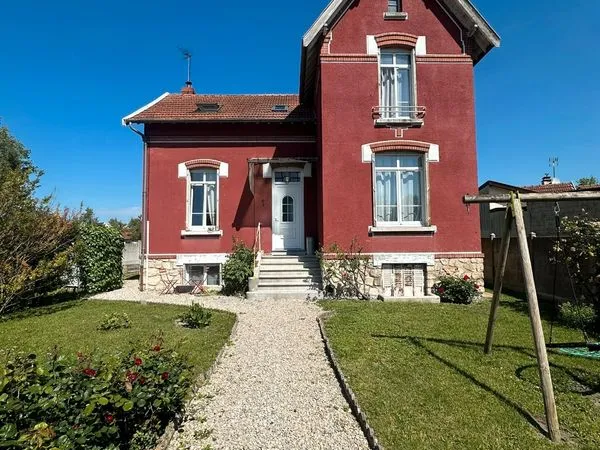 Maison Saint-Brice-Courcelles