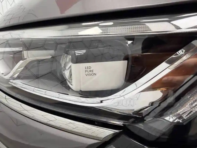 Renault Talisman blue dci 160 edc — photo 18