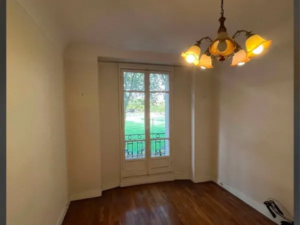 Appartement Clichy refait à neuf Metro 14