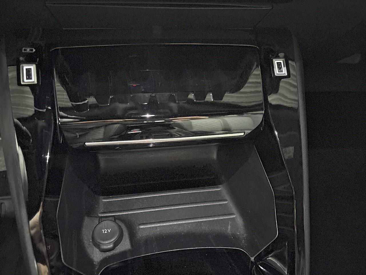 Peugeot 2008 130 s&s eat8 allure — photo 22
