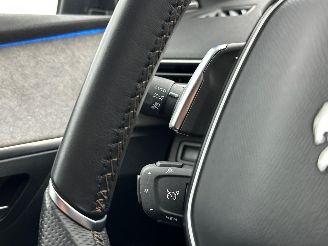 Peugeot 3008 puretech 130ch s&s eat8 gt — photo 20