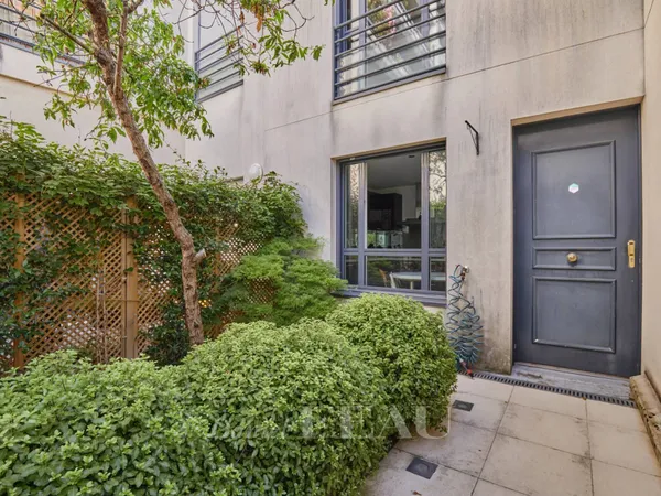 Paris XVe - Maison rue Miollis Maison familiale avec cinq chambres ou bureau
