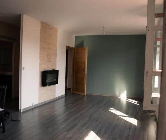 Appartement T3 93 m² - Dernier étage - Garage et Local fermé - Montrond-les-Bains