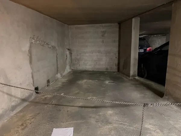 Rare! Quartier Fleur parking en sous/sol