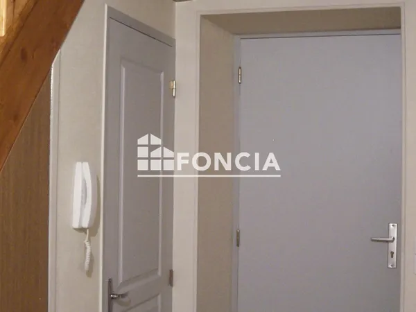 SAINT-ÉTIENNE-DU-BOIS - T3 DUPLEX - 78,77 m² VENDU LOUÉ
