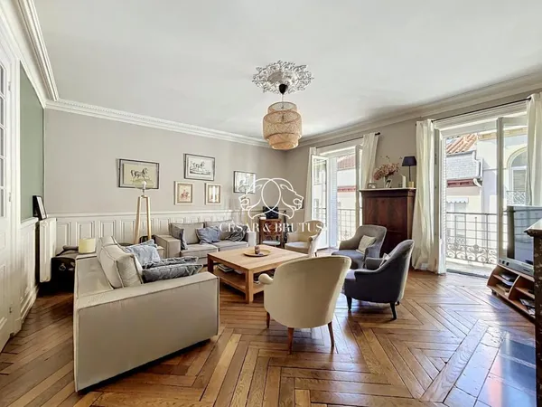 Vends t6 et plus - 222 m² - Lyon 69003