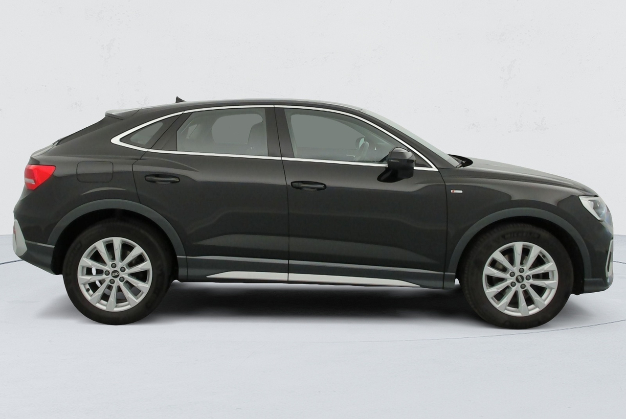 Audi Q3 Sportback — photo 6