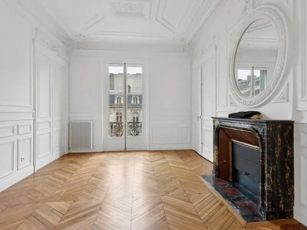Bureau 197 m²
