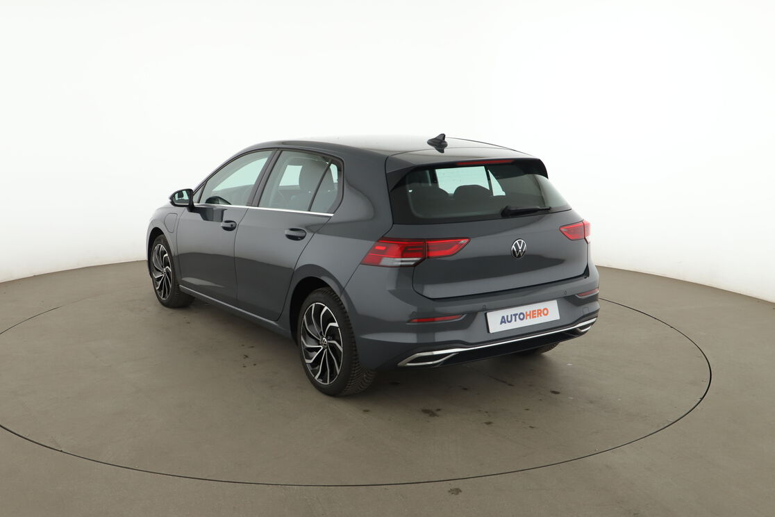 Volkswagen Golf VIII 1.4 Hybrid Rechargeable OPF Style DSG6 — photo 3