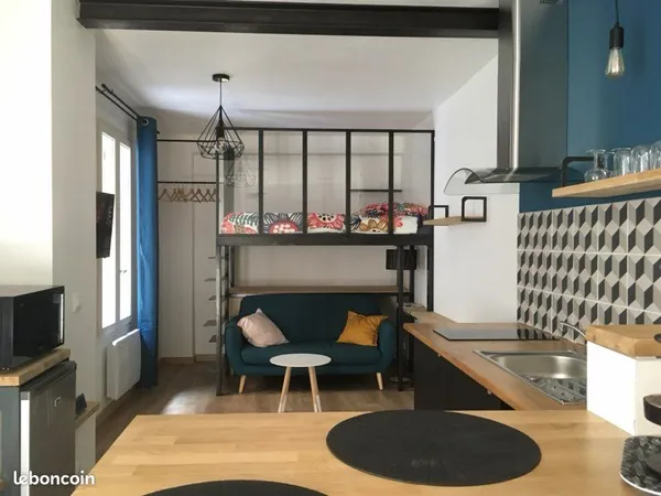 Joli studio meublé