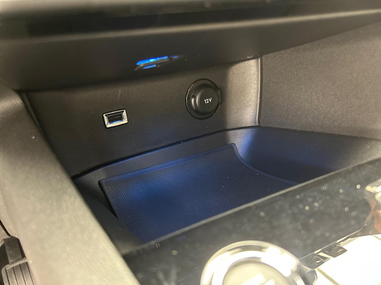 Peugeot 3008 hybrid 225 e-eat8 allure pack — photo 29