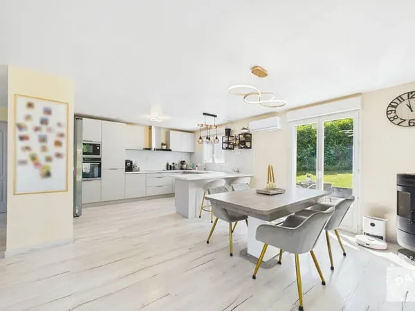 Maison 6 pièces 144 m²