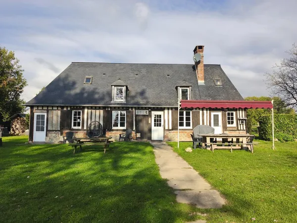 Vends maison de village - 71 m² - 4 pièces, 3 chambres - Saint-André-d'Hébertot 14130