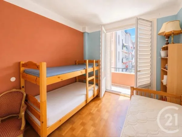 Appartement 4 pièces 94 m²