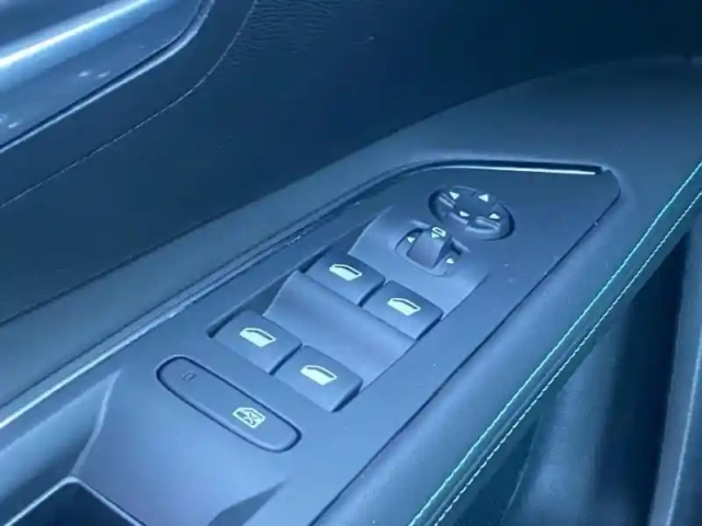 Peugeot 3008 plug-in hybrid 225ch active pack e-eat8 — photo 14