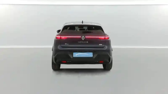 Renault Megane e-tech ev40 130ch standard charge — photo 67