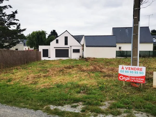 Terrain 336 m²